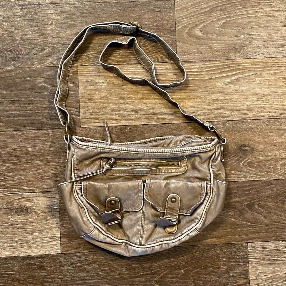 Crossbody purse